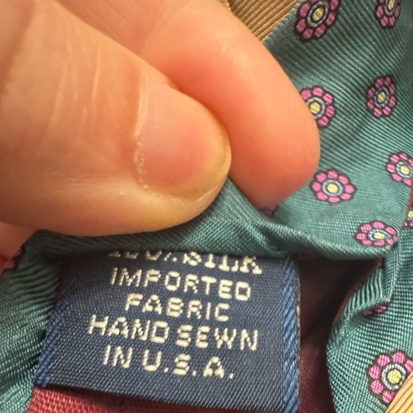 100% Silk Lands' End Patterned Ties Set - Picture 5 of 7